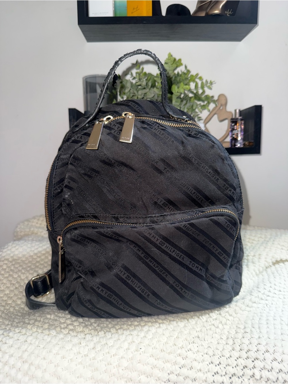 Tommy Hilfiger Mini Backpack Purse – Black & Gold 🖤✨